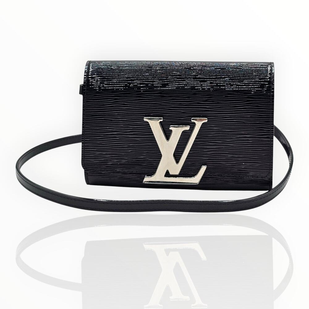 Louise MM Epi Electric Black Patent Leather Crossbody Clutch clean